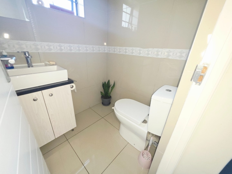 3 Bedroom Property for Sale in Parklands North Western Cape